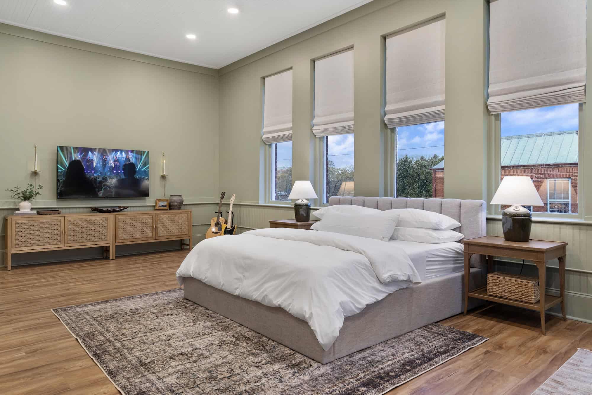 WPAC Green Suite bed and TV