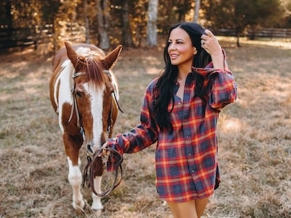 Photo of Sara Evans